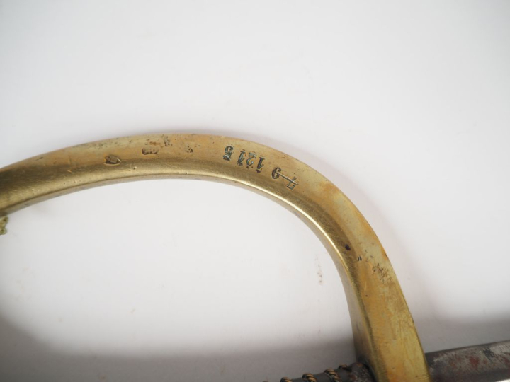 Sabre de canonnier modèle 1829.  Poignée recouverte de cuir avec filig