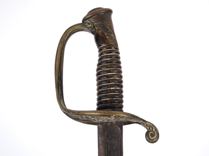 Sabre d’adjudant d’infanterie modèle 1855.  Poignée en corne (manque l