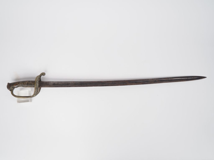 Sabre d’adjudant d’infanterie modèle 1855.  Poignée en corne (manque l