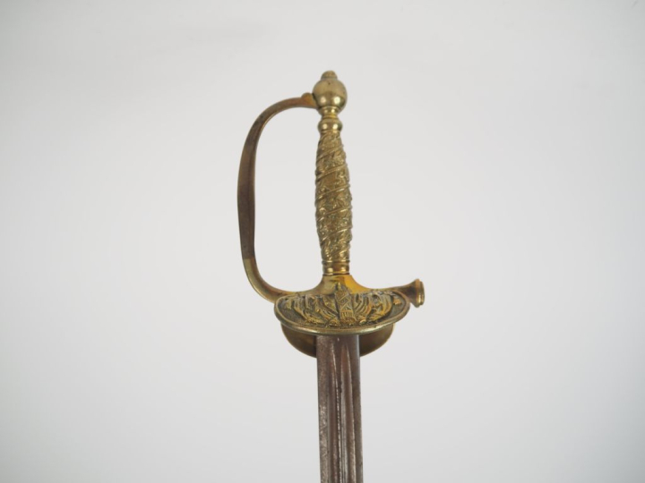 Deux épées de sous-officier de gendarmerie modèle 1872.  Montures en l
