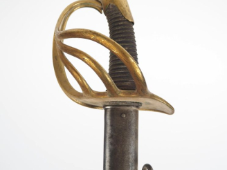 Vente aux enchères Sabre de cavalerie de ligne type 1854.  Poignée recouverte de cuir ave