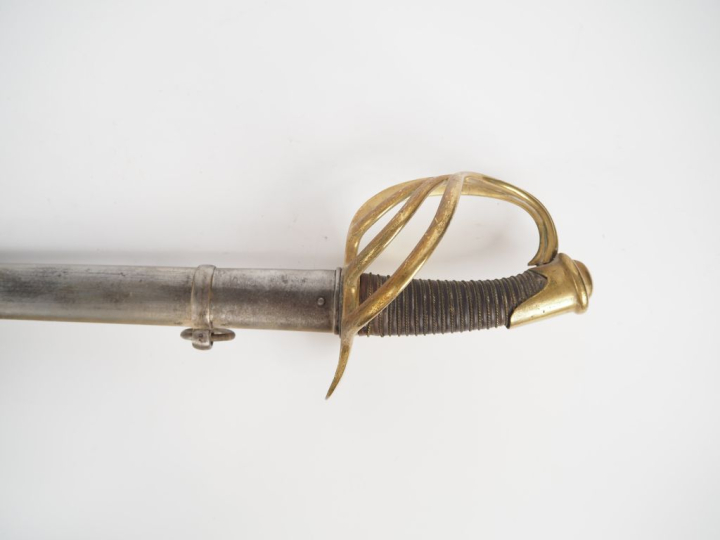 Sabre de cavalerie de ligne type 1854.  Poignée recouverte de cuir ave