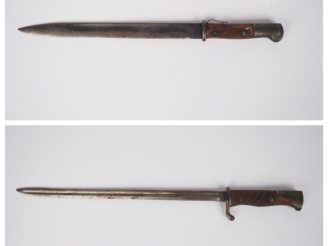 Vente aux enchères Deux baïonnettes :  -Baïonnette allemande type 84-98. EM. SF. Longueur