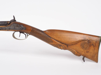 Vente aux enchères Fusil de chasse à percussion, deux coups.  Canons en table. Platines a