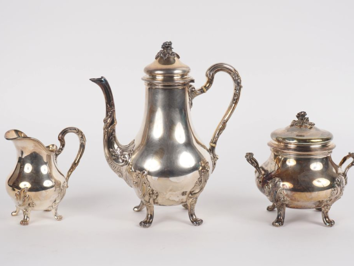 Service à café, trois pièces, Napoléon III de style Louis XV à décor d