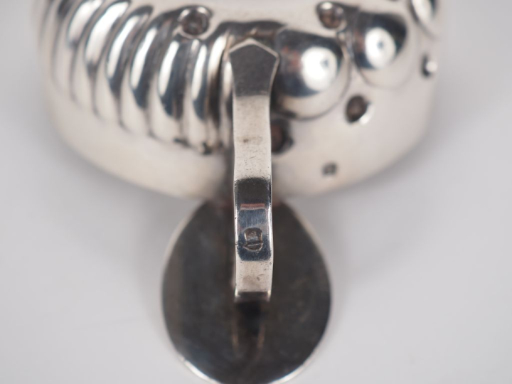 Taste-vin en argent 925, poinçon Minerve, à décor de côtes torses et p