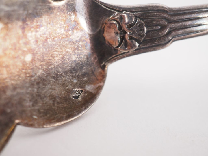 Couvert à salade et deux pièces de service à hors d'œuvre en argent 92