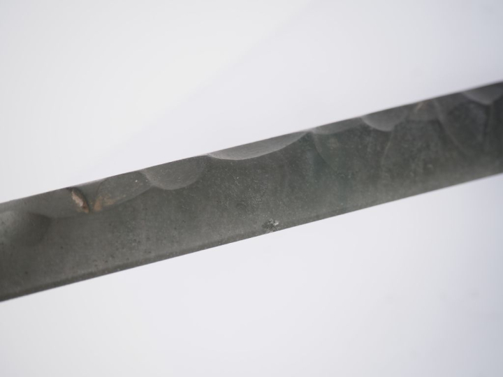 NANCY France.  Presse papier en pâte de verre brune en forme de hache 