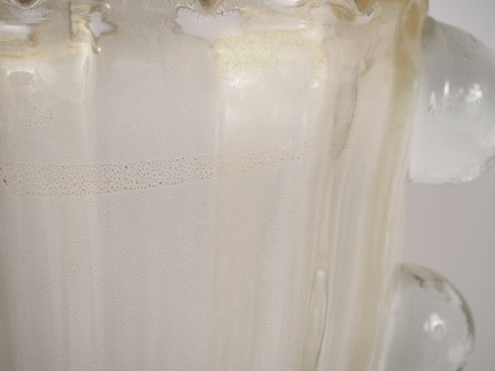 Paire de lampes en verre de Murano, translucide et pailleté d'or en fo