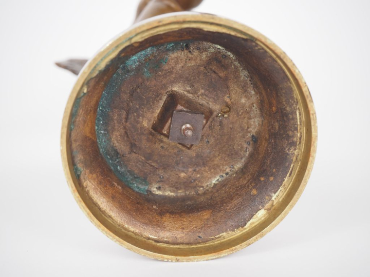 BISSON.  "amour bacchique dansant" Sujet en bronze patiné Signé H. 18 