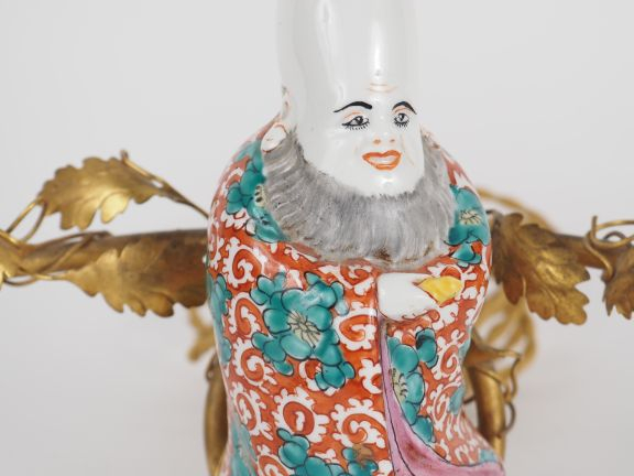 Lampe de salon éclairant à deux lumières en porcelaine polychrome et m