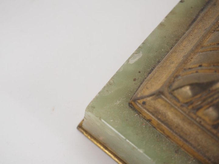 Lampe Napoléon III en onyx et métal doré, en fome de colonne corinthie