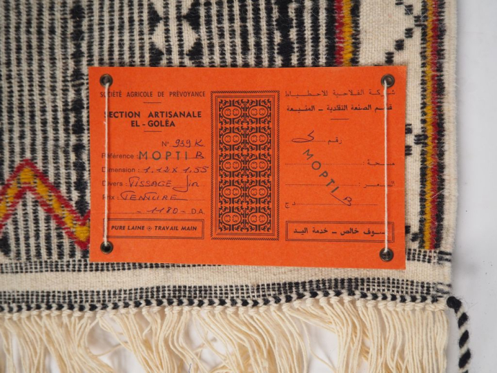 3 différentes tentures Afrique du Nord Dim. 280 x 160 cm 217 x 100 cm 