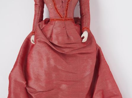 Poupée parisienne avec une tête pivotante sur buste en porcelaine sans