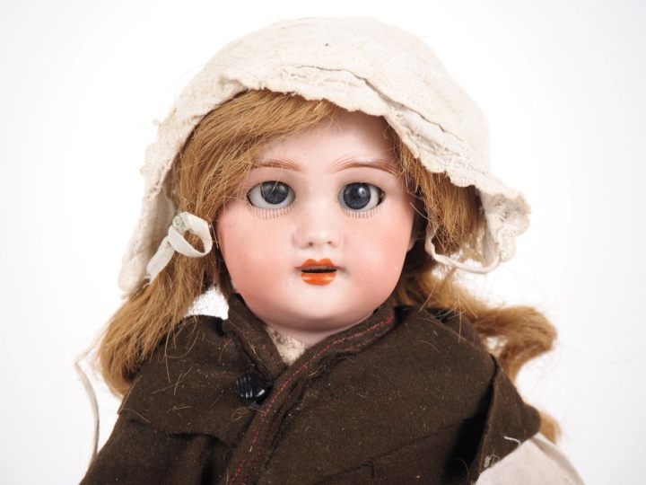 Poupée DEP Simon et Halbig, tête porcelaine, yeux basculants bleus, bo