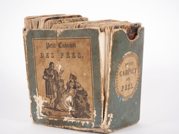 Petit cabinet des fées Paris chez Delarue librairie quai dens Augustin