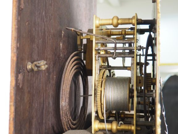 Régulateur de parquet anglais XIXème en acajou, placage d'acajou et ma