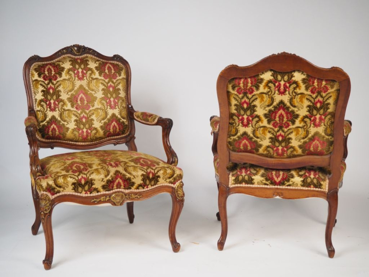 Suite de quatre grands fauteuils à dos plat Napoléon III de style Loui