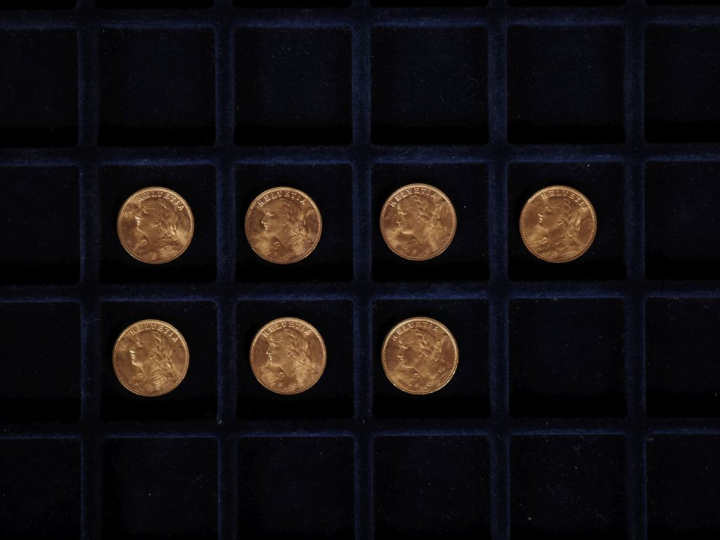 Sept pièces de 20 Francs Suisse or, 1915 B, 1947 B, 1947 B, 1947 B, 19