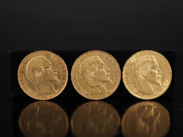 Trois pièces de 20 Francs or, 1859-A. FRAIS ACHETEURS 10% HT.