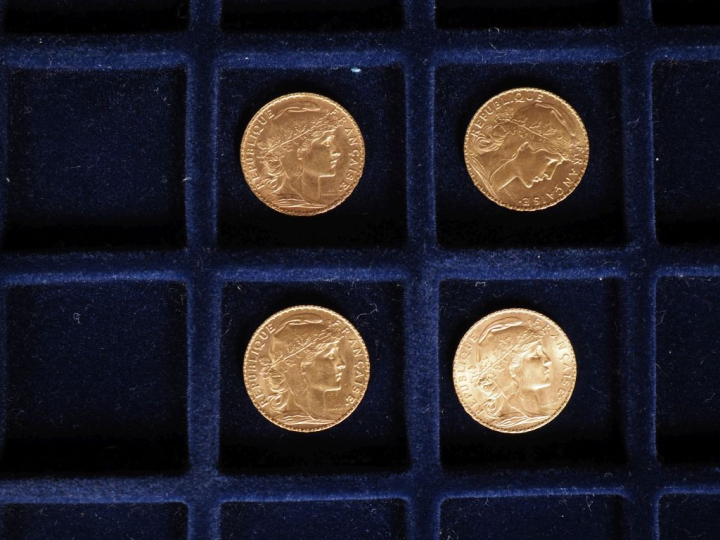 Quatre pièces de 20 Francs or, 1912. FRAIS ACHETEURS 10% HT.