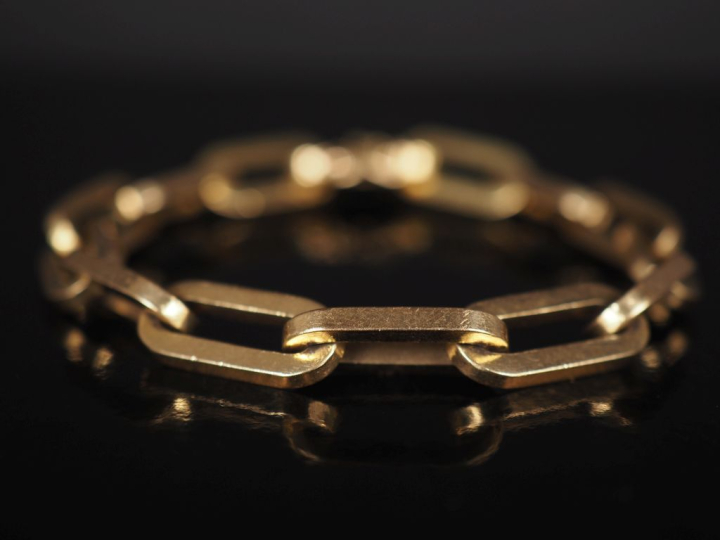 Bracelet souple en or jaune 750, maille forçat ovale. Long. 21 cm Poid