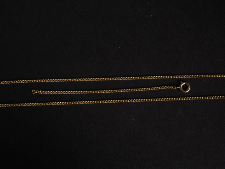 Chaine en or jaune 750, maille gourmette.  Poids. 2,62 g  (accidentée)