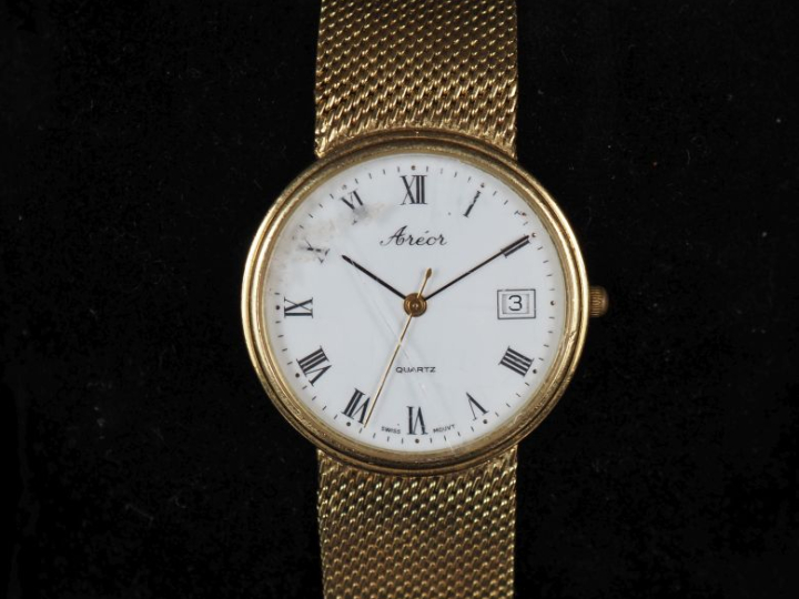 AREOR Montre bracelet de dame, boitier et bracelet en or jaune 750. Ca