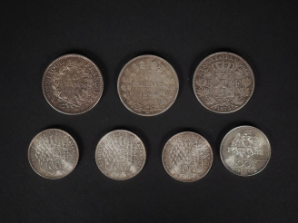 Vente aux enchères Ensemble comprenant :  - 4 pièces de 100 francs en argent, 1983 (x3), 