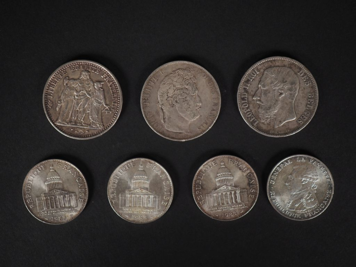 Ensemble comprenant :  - 4 pièces de 100 francs en argent, 1983 (x3), 