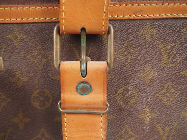 LOUIS VUITTON  Valise STRATOS (c 1975)  de la série éponyme, demi-soup