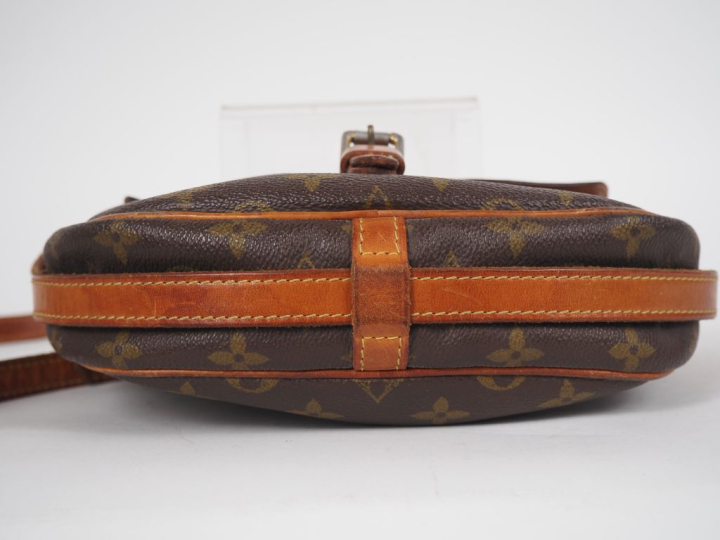 LOUIS VUITTON  Sac JEUNE FILLE (c 1975). Toile enduite monogramée et v