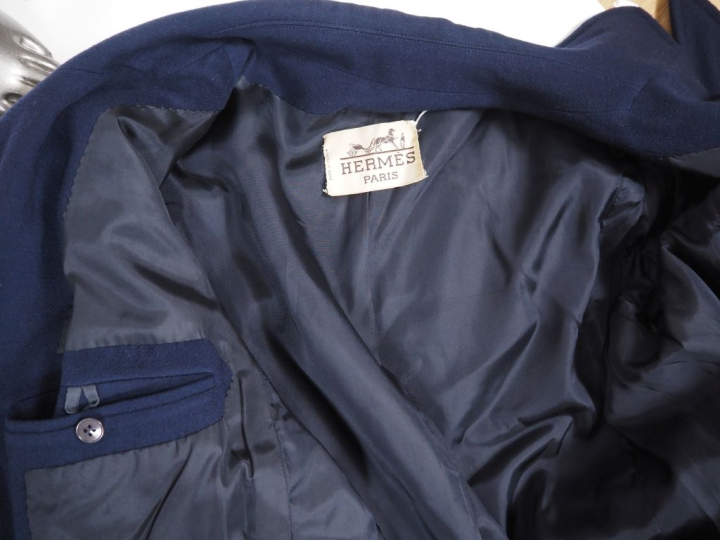 HERMES, Paris Manteau d'homme de type caban probablement en laine, de 
