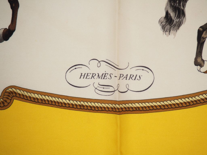 HERMES, Paris Carré de soie, modèle "Repises".  Designe par Ledoux.  S