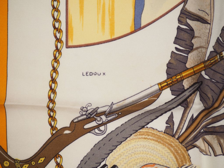 HERMES, Paris Carré de soie, modèle "Chasses exotiques".  Design par L