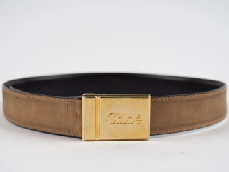 Vente aux enchères CHLOE Ceinture en cuir.  Boucle en métal doré.  Signée.  Taille. 90/75