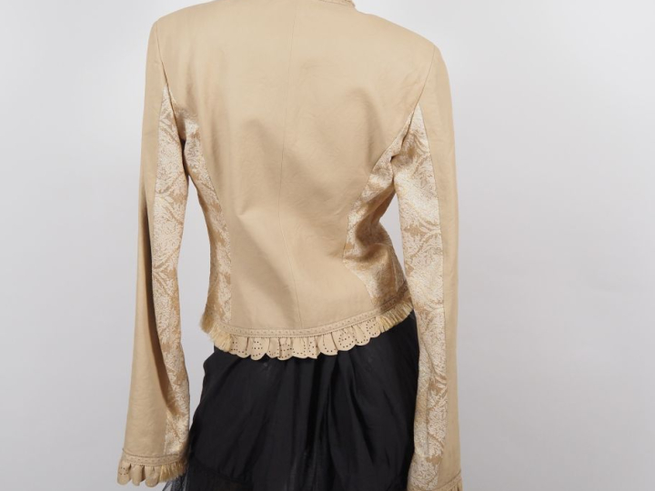 Emanuel UNGARO, Paris Veste cintrée bi-matière en cuir et tissu.  Bord