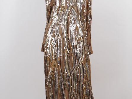 LORIS AZZARO Robe longue à sequins et dentelle.  Manches longues.  San