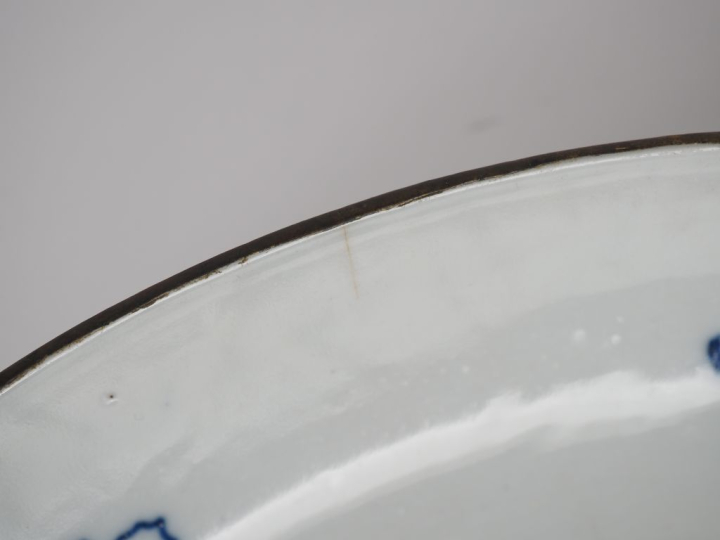 Vietnam,  XIXe siècle Plat en porcelaine de Hue, à décor en bleu sous 