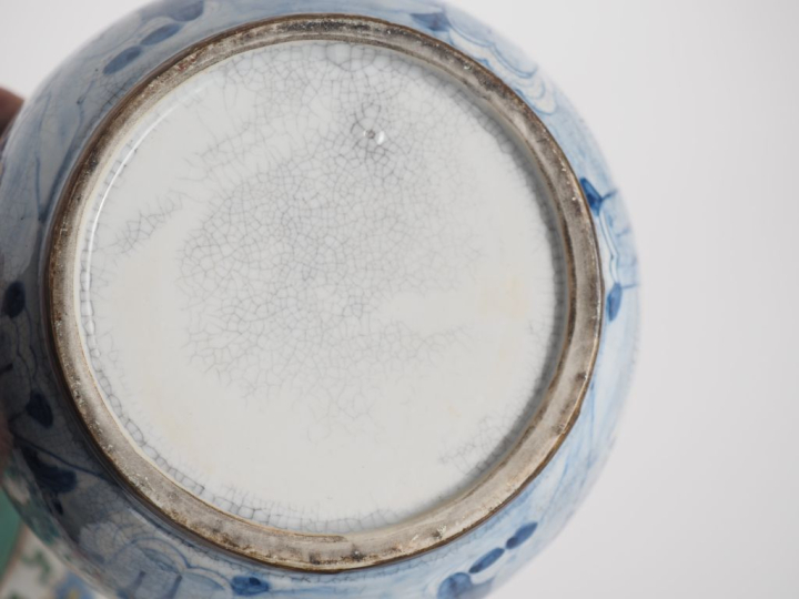 Vietnam et Chine, travail moderne Lot comprenant deux bouillons couver