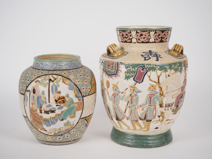 Vietnam, fours de Bien Hoa, XXe siècle,  Deux porcelaines en céramique