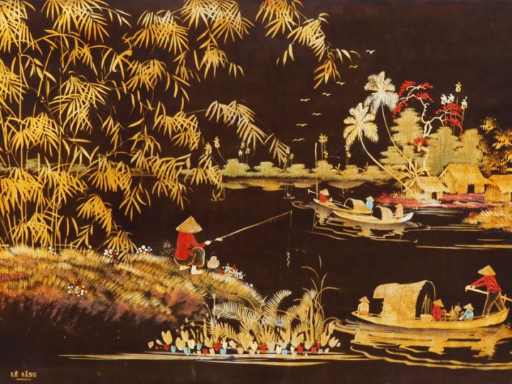 Vietnam, XXe siècle,  Deux panneaux en laque, à décor en camaïeu de ro