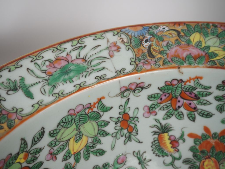 Chine, Canton, vers 1880-1900 Ensemble d’éléments de service, comprena