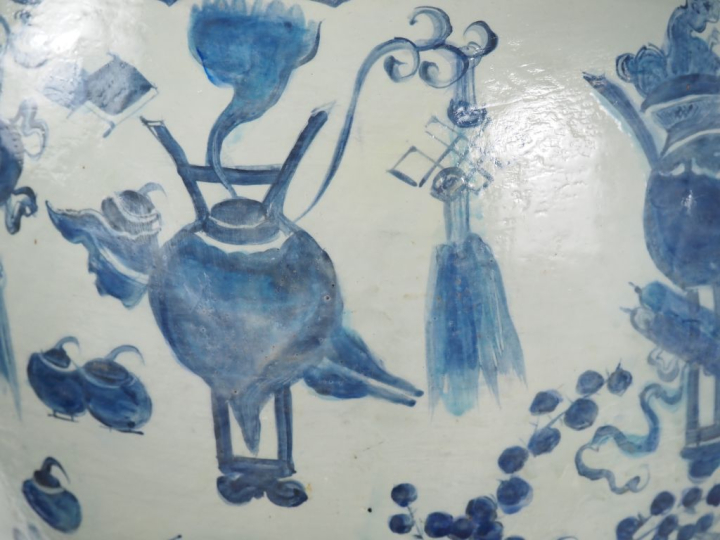 Chine XIXème Important potiche bleu blanc d'objets mobiliers et de rin