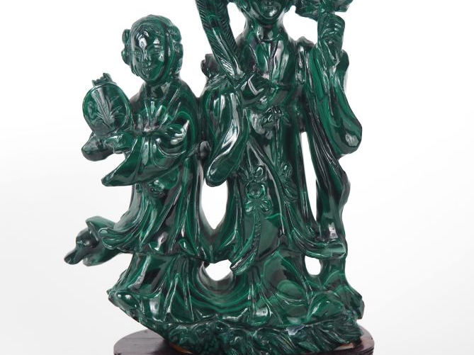 Chine, XXe siècle Groupe en malachite, représentant une déesse du prin