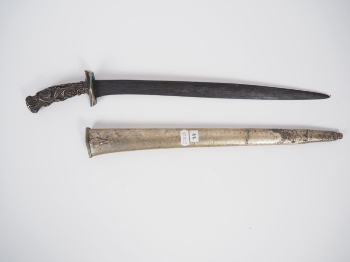 Malaisie, fin XIXe-début Xxe Poignard dit « kriss » la poignée et le w