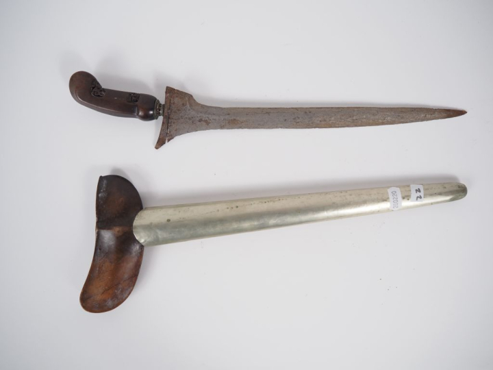 Malaisie, fin XIXe-début Xxe Poignard dit « kriss » la poignée et le w