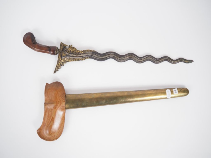 Malaisie, fin XIXe-début Xxe Poignard dit « kriss » la poignée et le w