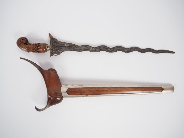 Malaisie, fin XIXe-début Xxe Poignard dit « kriss » la poignée et le w