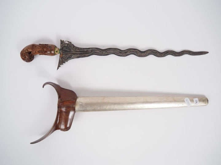 Malaisie, fin XIXe-début Xxe Poignard dit « kriss » la poignée et le w